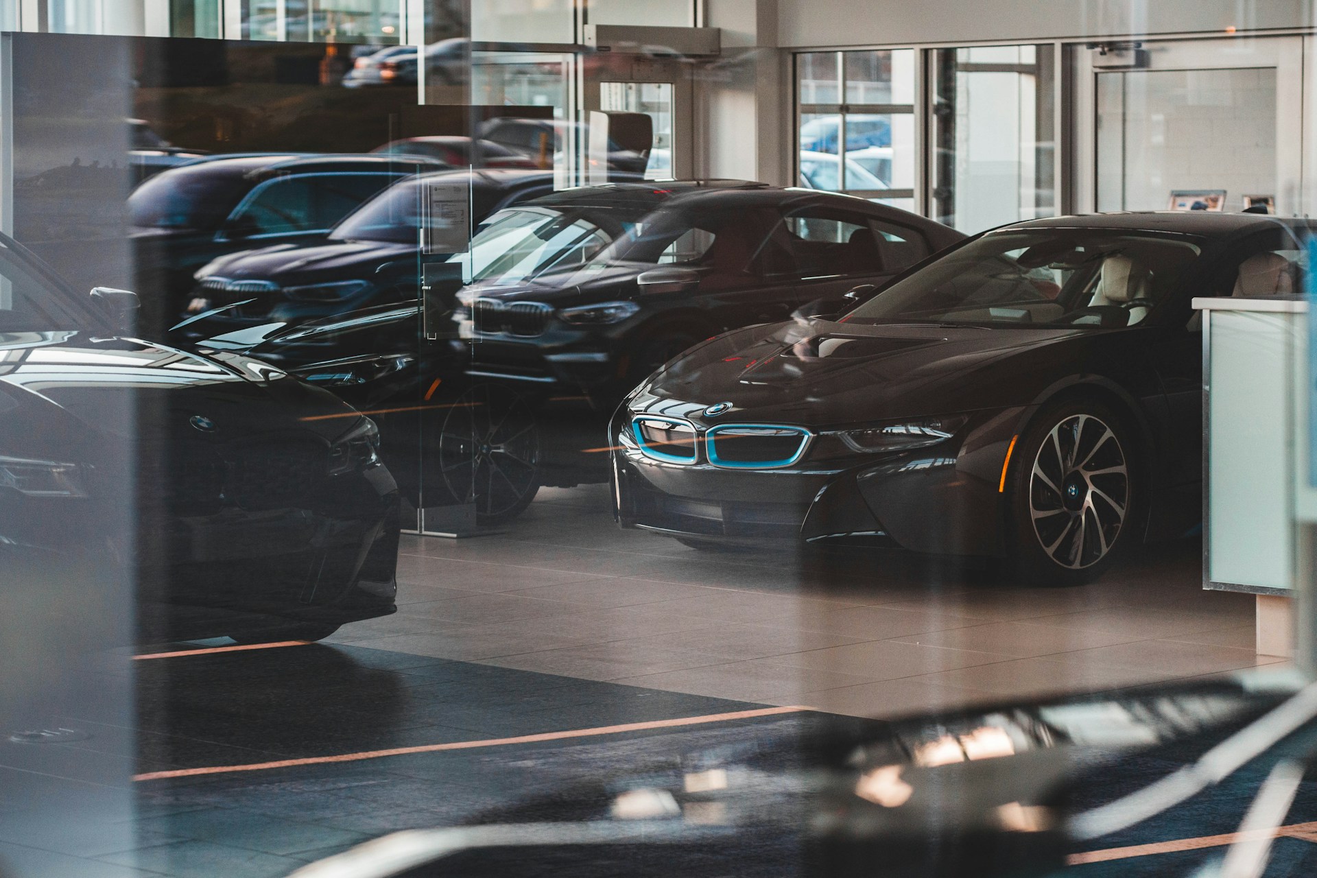 Showroom für die persönliche Fahrzeugprüfung